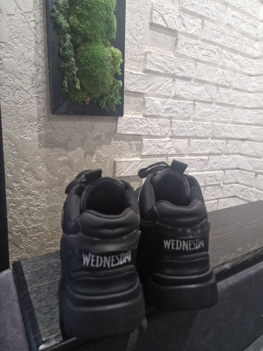 Кросівки Zara Wednesday