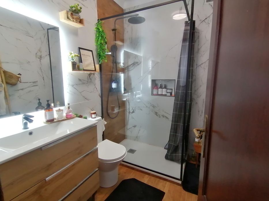 Apartamento Duplex t3 com estúdio T1 independente  em zona  central de Almeirim