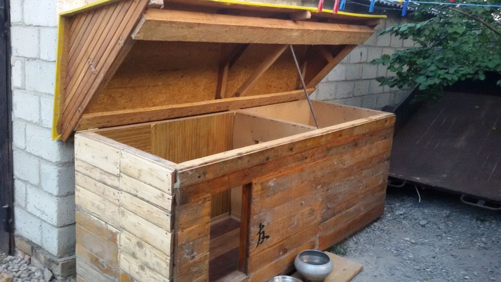 Бутка для крупных и средних пород собак (двухкомнатная).