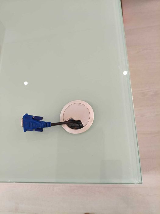 Balcão de atendimento em vidro com luz LED