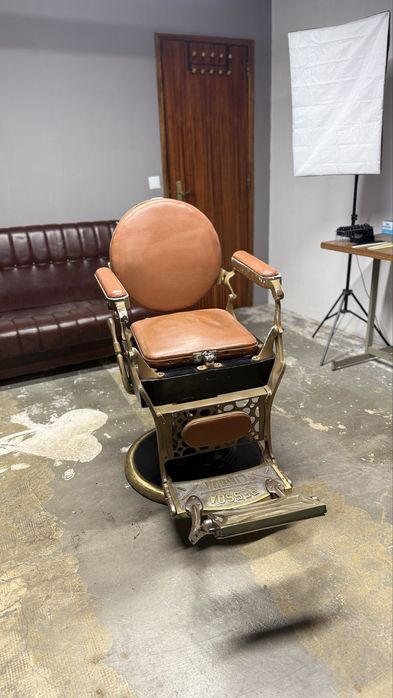 Cadeira de barbeiro Pessoa Lisboa