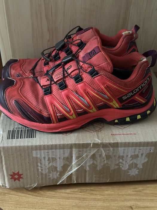 Кросівки40 розмір