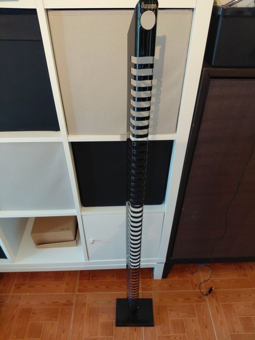 Torre para cd's bom estado