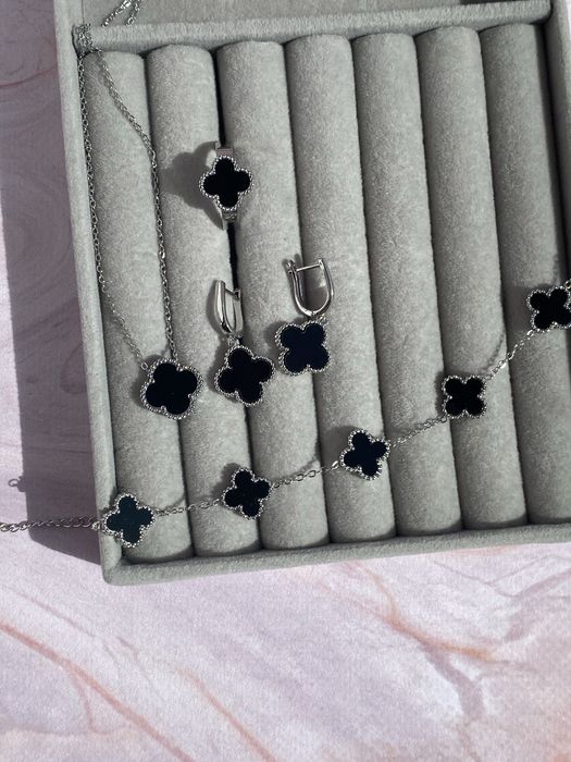 Комплект Клевер чорна емаль в сріблі