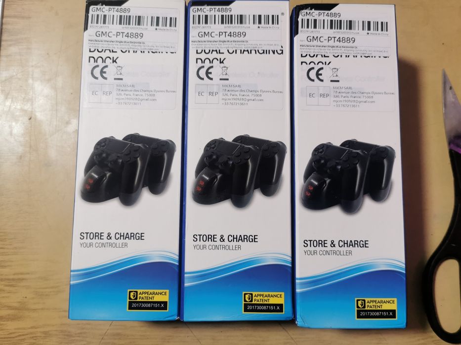 Зарядна станція для гейпадов Dualshock4