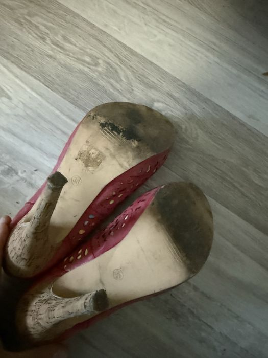 Buty na szpilce