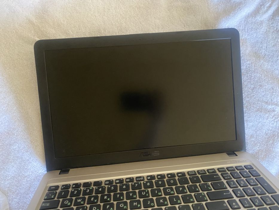 ноутбук ASUS  F540M