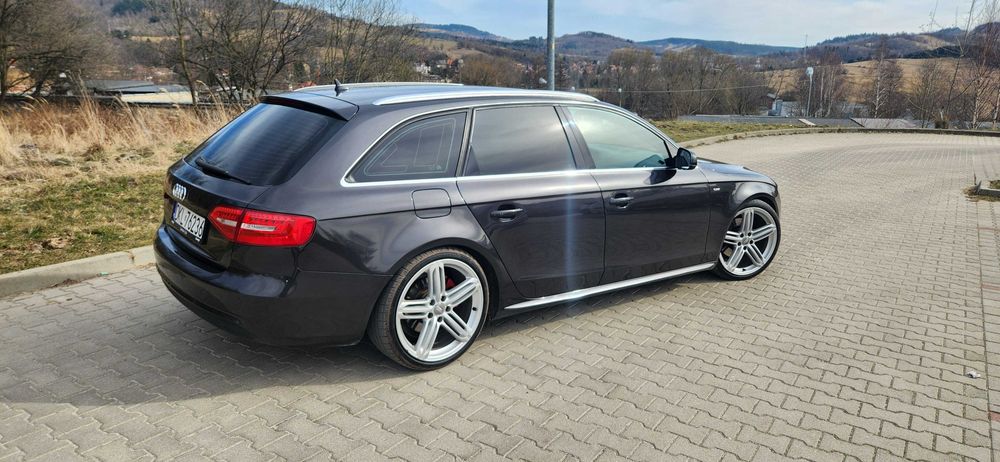 Audi a4 b8 2.0 tdi S-line