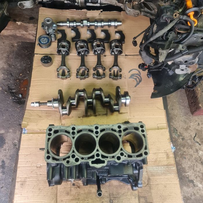 Części silnika bxe 1.9tdi 105km