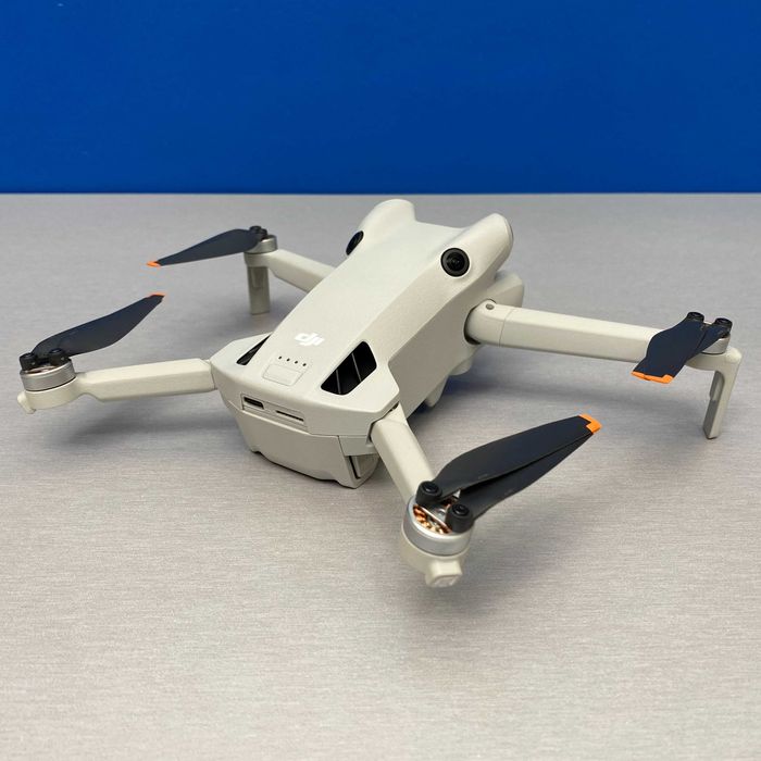 DJI Mini 4 Pro Fly More Combo (DJI RC 2)
