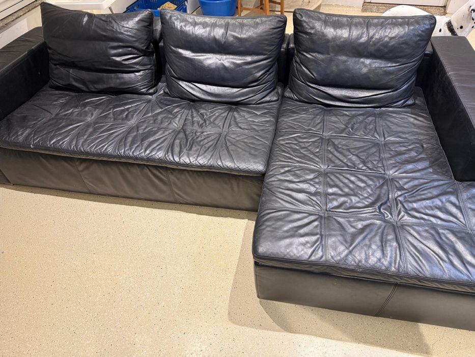 Sofa de sala em pele