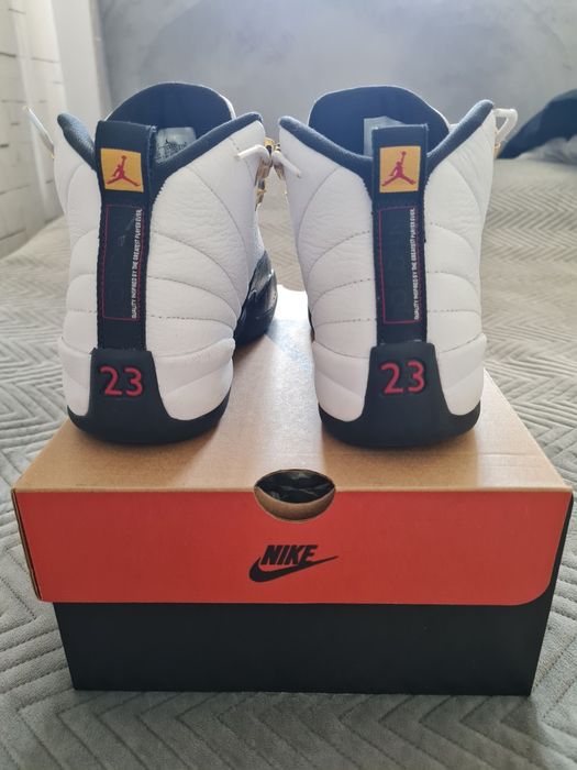 Buty JORDAN 12 RETRO r. 39