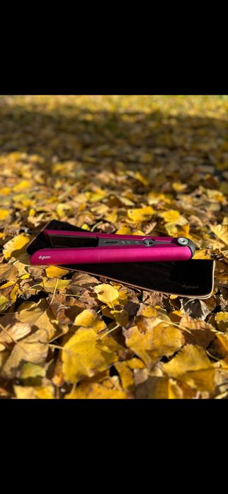 Випрямляч для волосся Dyson