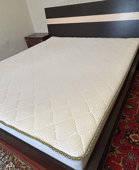 Ліжко двоспальне