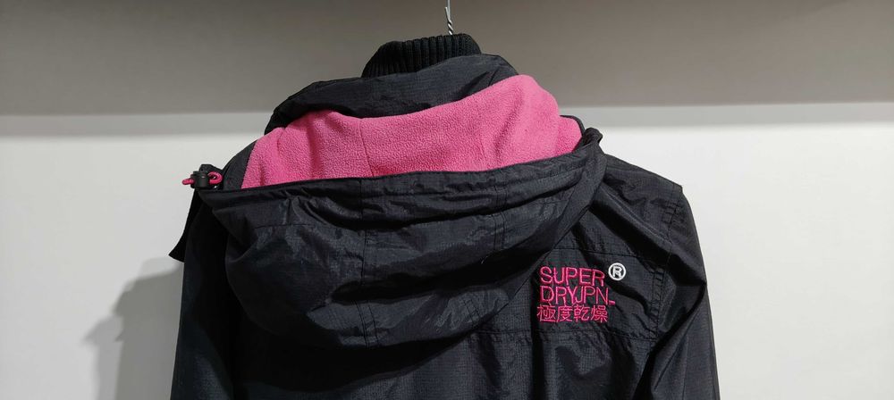 Superdry Kurtka Damska z Kapturem. M