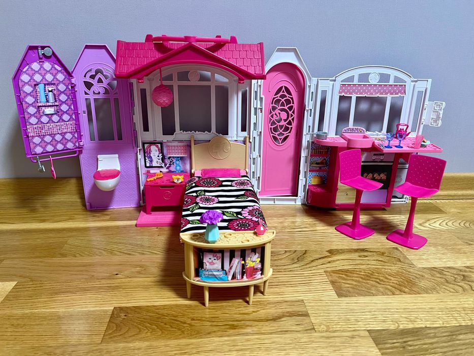 Будиночок Барбі Розкладний Barbie Glam Getaway House CHF54
