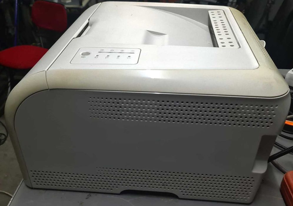 Impressora Canon i-Sensys LBP5050 como nova