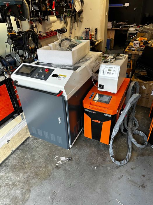 Spawarka laserowa 1500W 4w1 podajnik drutu od ręki