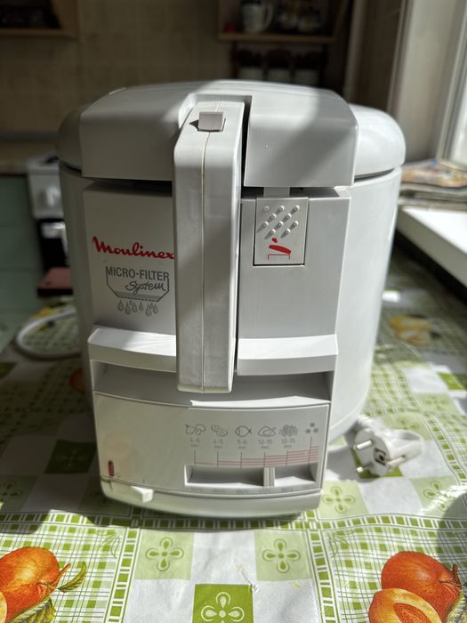 Фритюрница Moulinex.