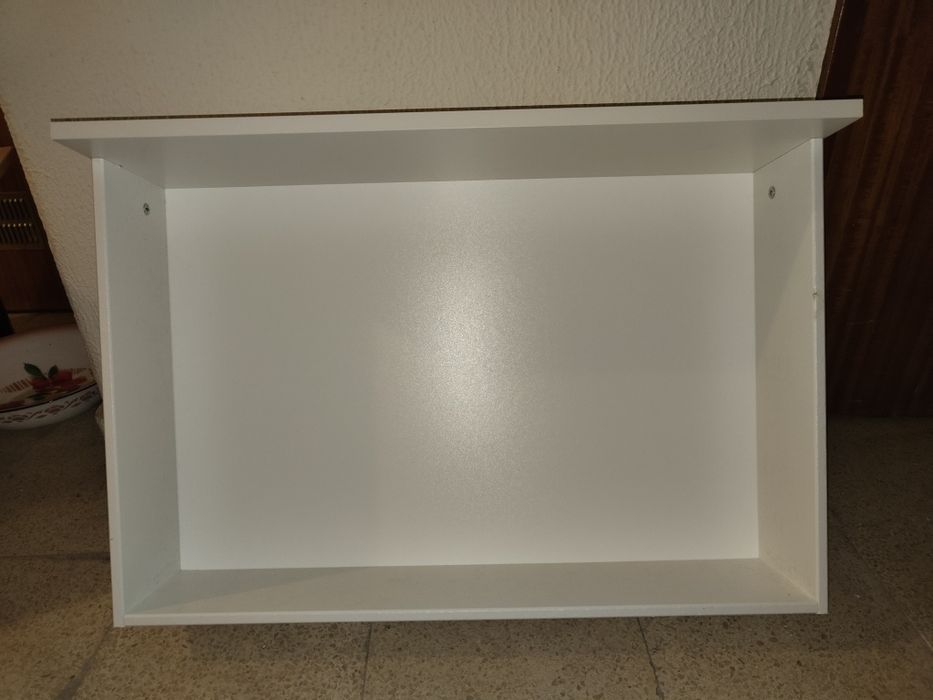 gavetas brancas novas leroy merlin
10 euros cada.