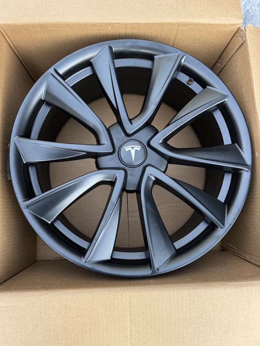 Диски Нові Tesla Model-3 5/114.3/R19