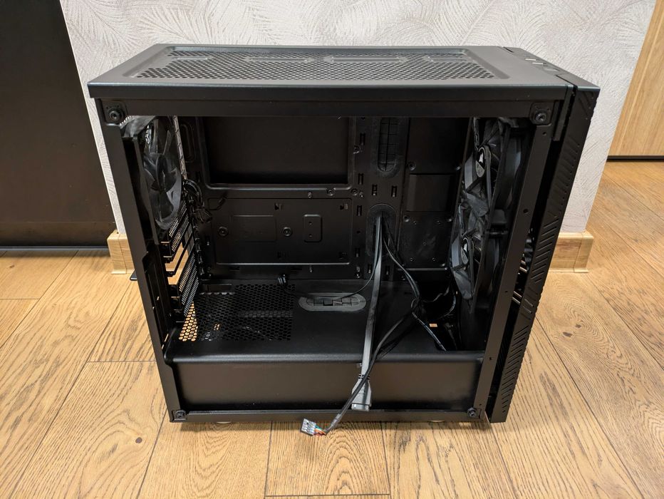 Obudowa do komputera - Corsair 275R TG Airflow Black