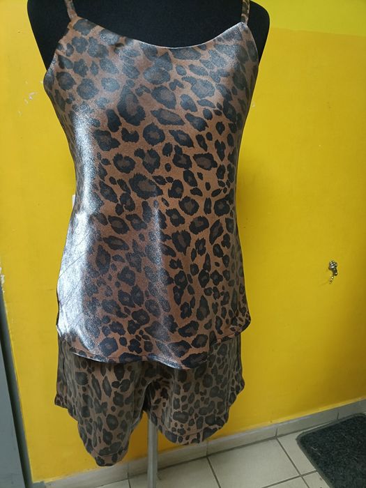 Продам костюм- майка та шорти