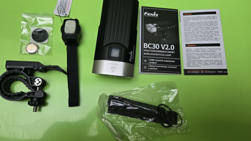 Latarka rowerowa Fenix BC30 V2.0 2200lm