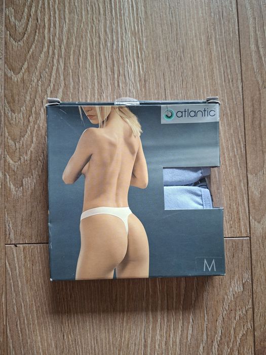 Stringi damskie Atlantic, rozmiar M, 2 sztuki, sprzączki po bokach