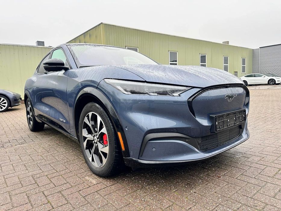 Mustang Mach E 75kwh 294cvs AWD premium