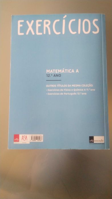 Livro de exercícios Matemática A - 12 ano
