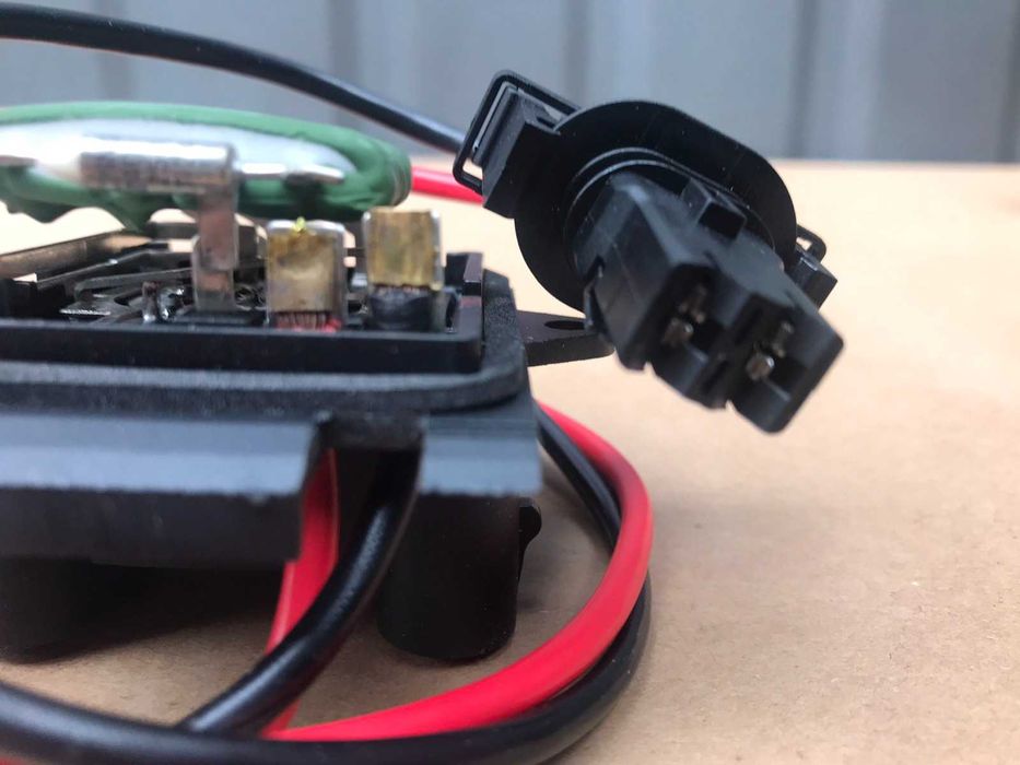 Резистор печки сопротивления Opel Vivaro Renault Trafic (01-14)