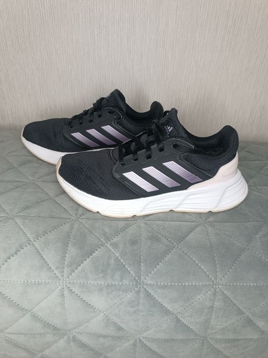 Adidas  Originals Бігові. Дуже м'які, для тренувань.