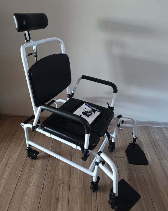 Wózek kąpielowo-toaletowy – NOWY