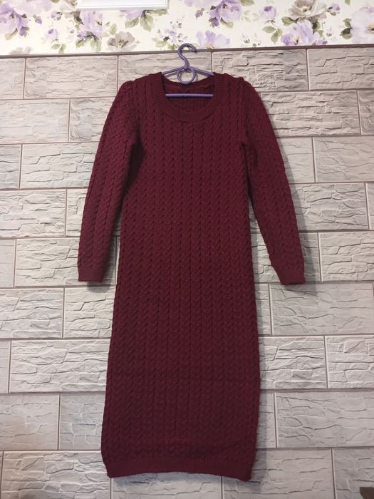 Тепла в'язана сукня максі