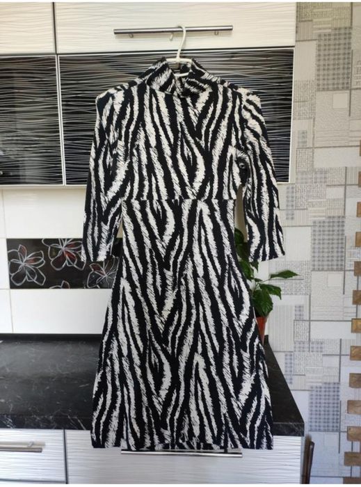 Сукня в тваринний принт для вагітних S розмір.