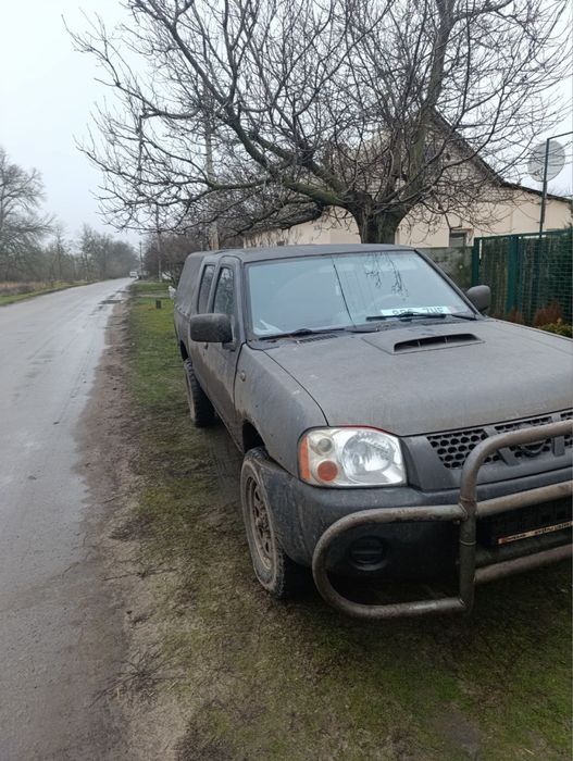 Пикап nissan np 300 navara 2009
