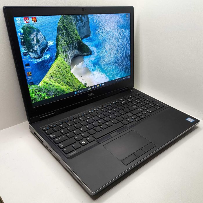 графічна станція Dell Precision 7730 • 17.3 IPS • intel XEON • Nvidia P3200 6Gb • SSD 1Tb • DDR4 16Gb