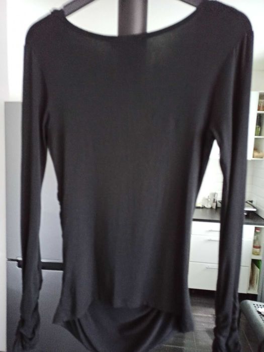 Стильная  женская блузка. б/у  ЦЕНА ДОГОВОРНАЯ.