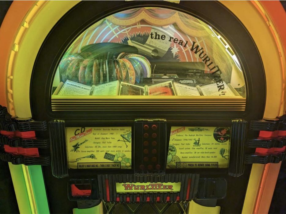 Szafa grająca Wurlitzer wys 152cm
