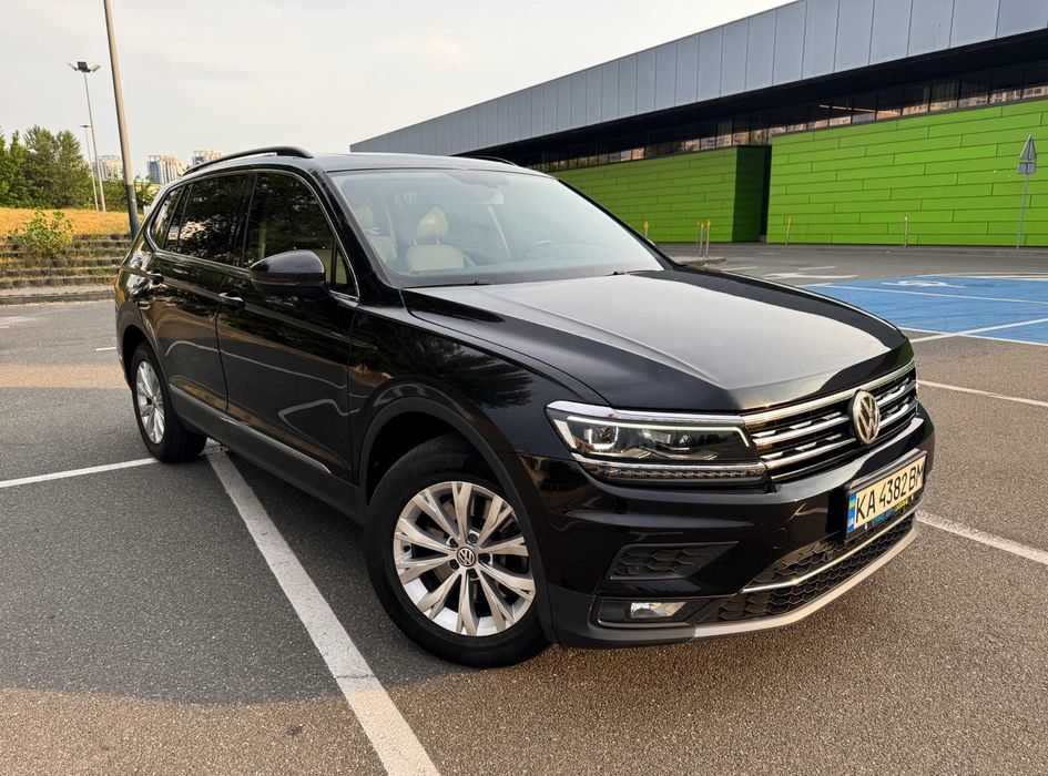 Volkswagen Tiguan 2018 2.0 чудовий стан
