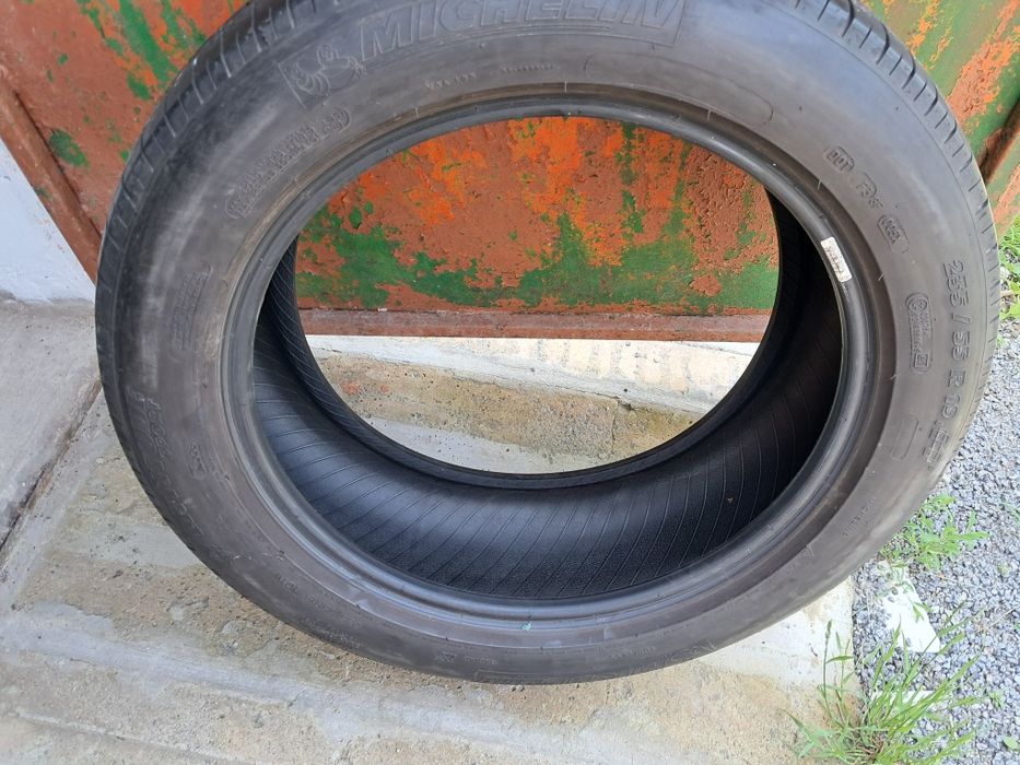 Продам літню резину.