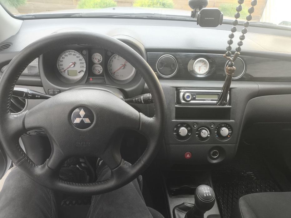 Samochod  Mitsubihi
