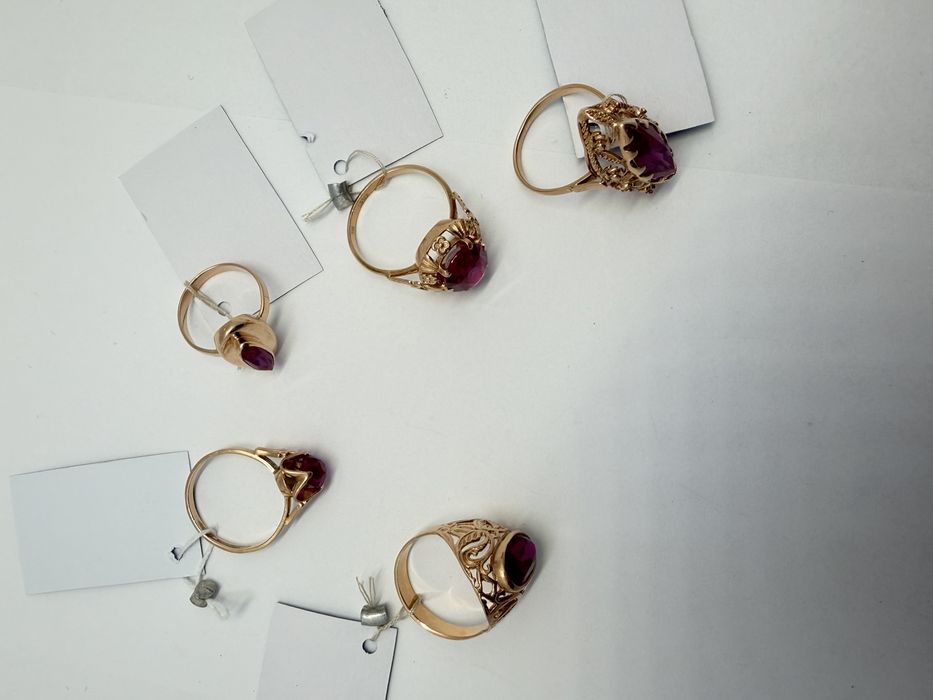 Золотые кольца перстни маркизы