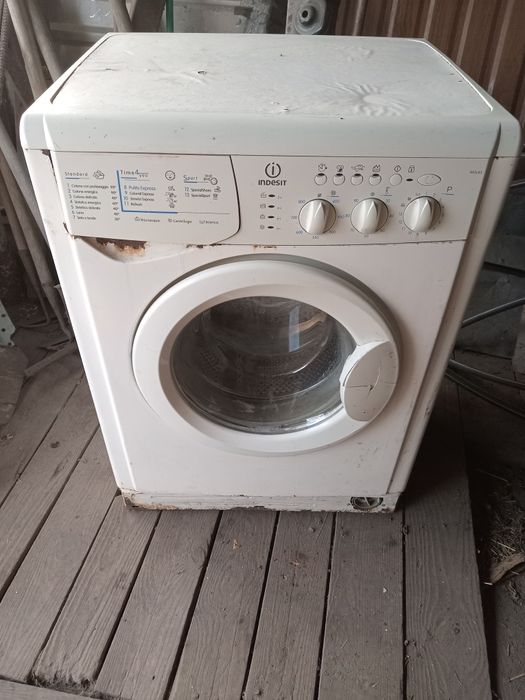 Пральна машина Indesit wisl 83