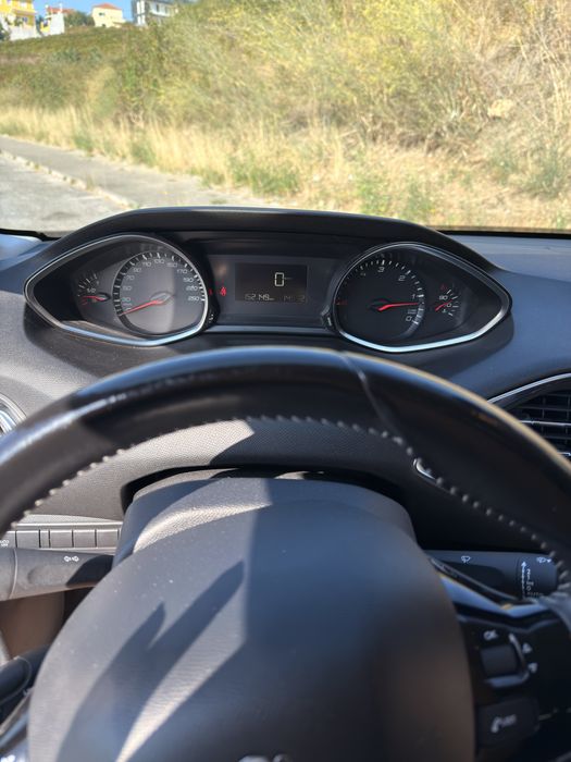 Peugeot 308 1.6 blue-HDi 120cv | 2015 | 152.000 km | Excelente estado