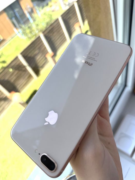 iPhone 8 plus gold 64GB 79% bateria