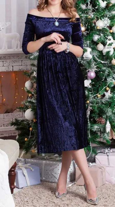 Елегантна сукня міді