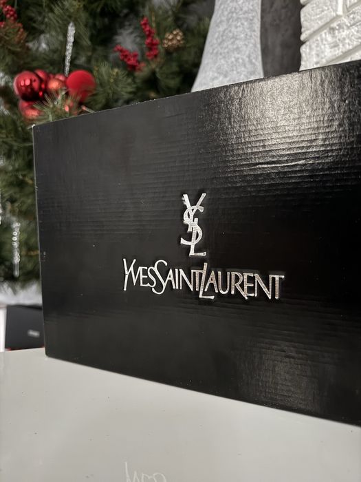 YSL туфлі