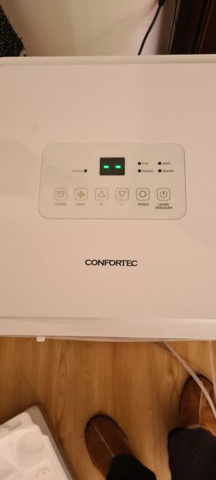 Ar Condicionado Portátil Confortec CFP09CHPB1 White